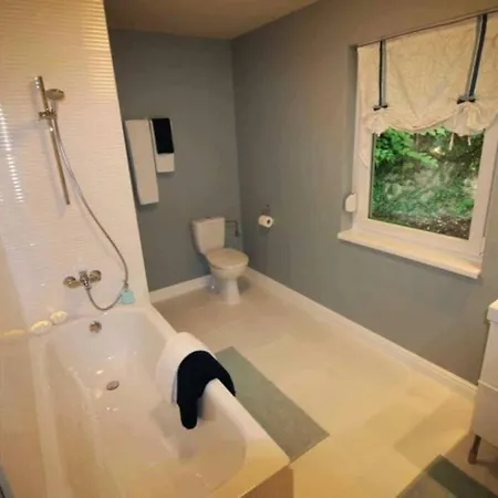 Prázdninový dům Peaceful Designer 50 Meters From Balaton, Ideal For Families Balatonakarattya