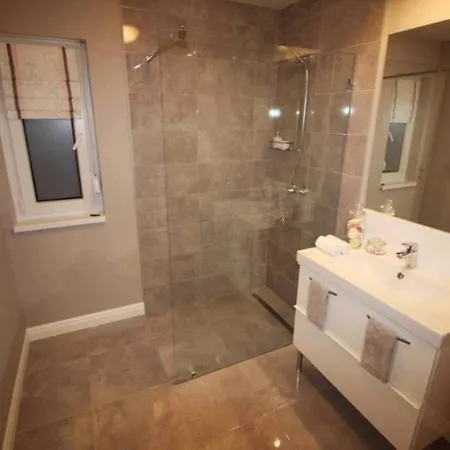 Vakantiehuis Peaceful Designer 50 Meters From Balaton, Ideal For Families *