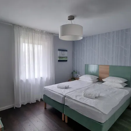 Peaceful Designer 50 Meters From Balaton, Ideal For Families 別荘 バラトンアカラッチャ