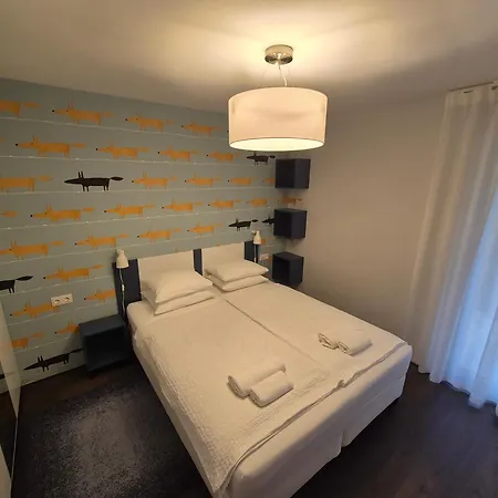 Peaceful Designer 50 Meters From Balaton, Ideal For Families 別荘 バラトンアカラッチャ