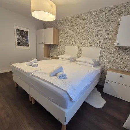 Peaceful Designer 50 Meters From Balaton, Ideal For Families バラトンアカラッチャ