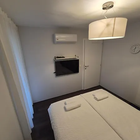 別荘 Peaceful Designer 50 Meters From Balaton, Ideal For Families バラトンアカラッチャ