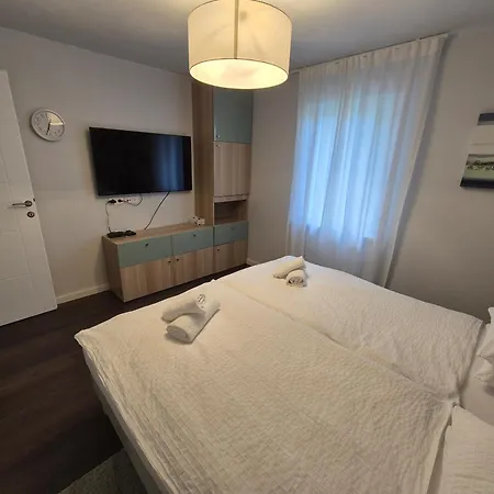 別荘 Peaceful Designer 50 Meters From Balaton, Ideal For Families バラトンアカラッチャ