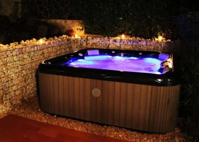 펜션 Peaceful Designer 50 Meters From Balaton, Ideal For Families 벌러토너커러처