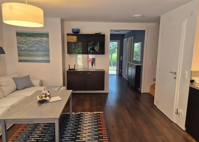 Peaceful Designer 50 Meters From Balaton, Ideal For Families 펜션