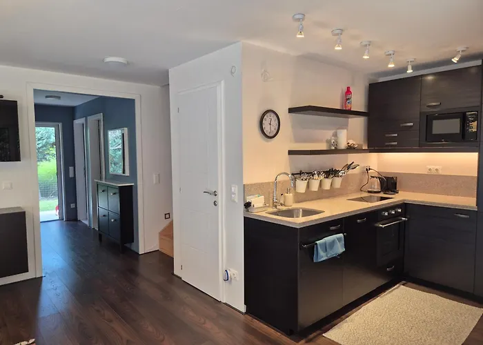 Peaceful Designer 50 Meters From Balaton, Ideal For Families 펜션